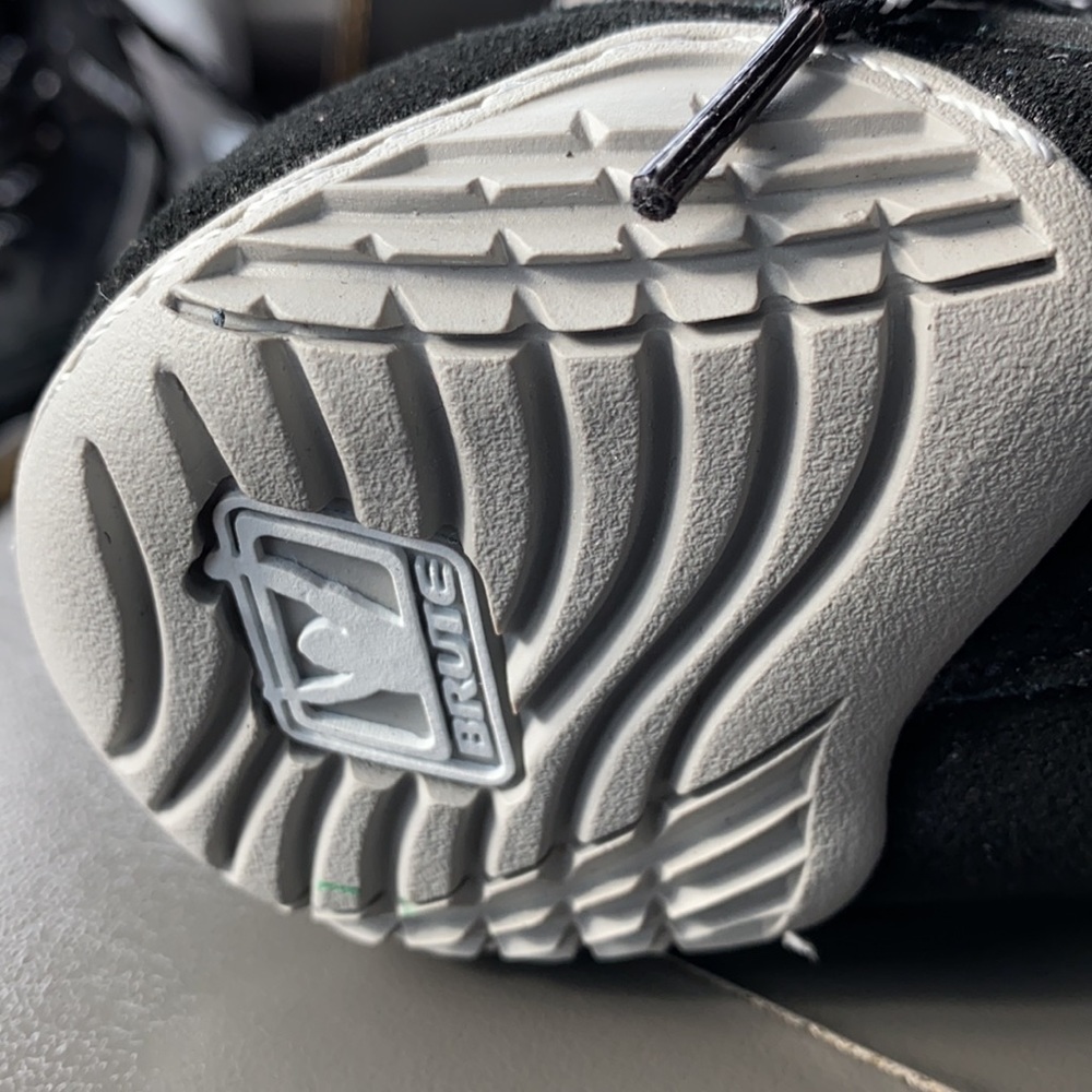 Sports shoe - Picture 3 of 6